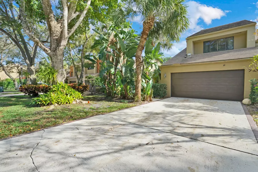 716 Saint Albans DR, Boca Raton, FL 33486