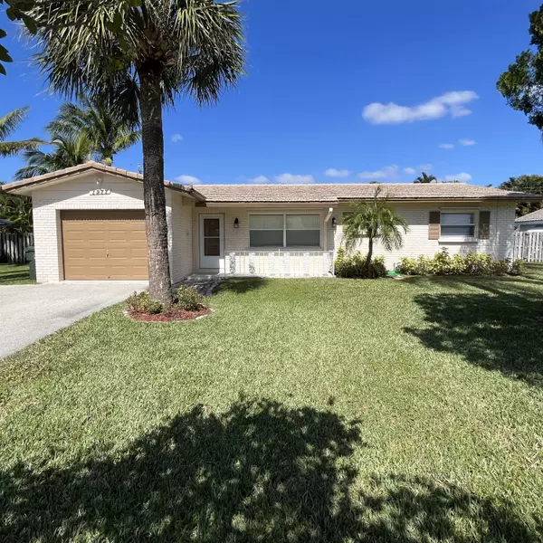 1977 Sharon ST, Boca Raton, FL 33486