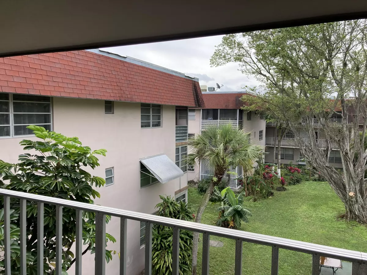 Lauderdale Lakes, FL 33313,3061 NW 47th TER 334a