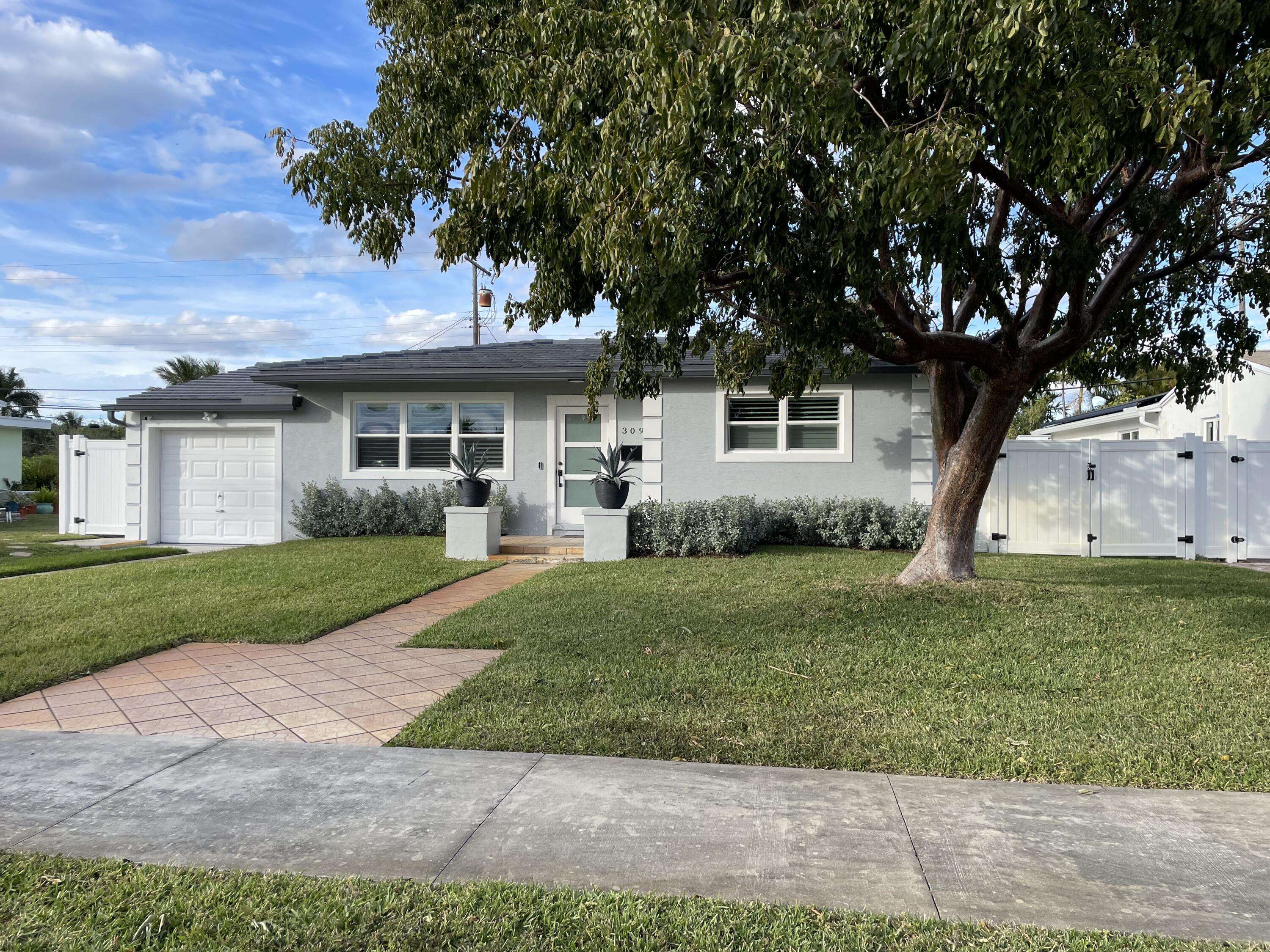 West Palm Beach, FL 33405,309 Macy ST