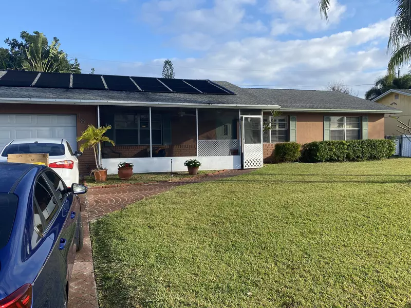 1838 NE W 21st TER, Jensen Beach, FL 34957