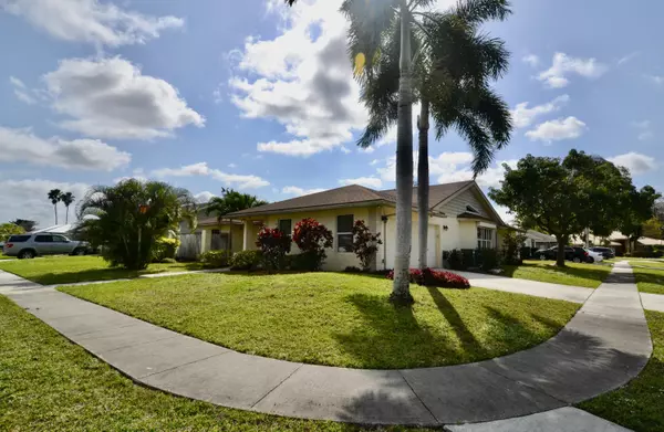 Wellington, FL 33414,13736 Barberry DR