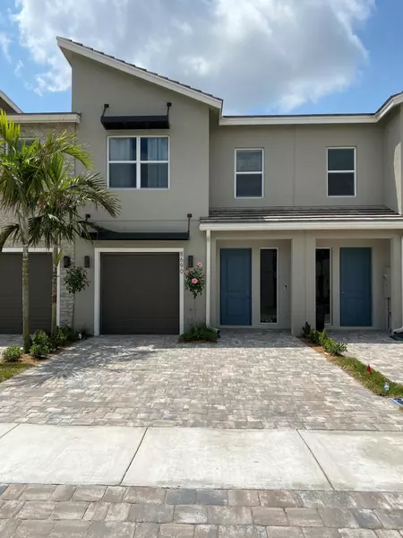 8690 Via Mar Rosso, Lake Worth, FL 33467