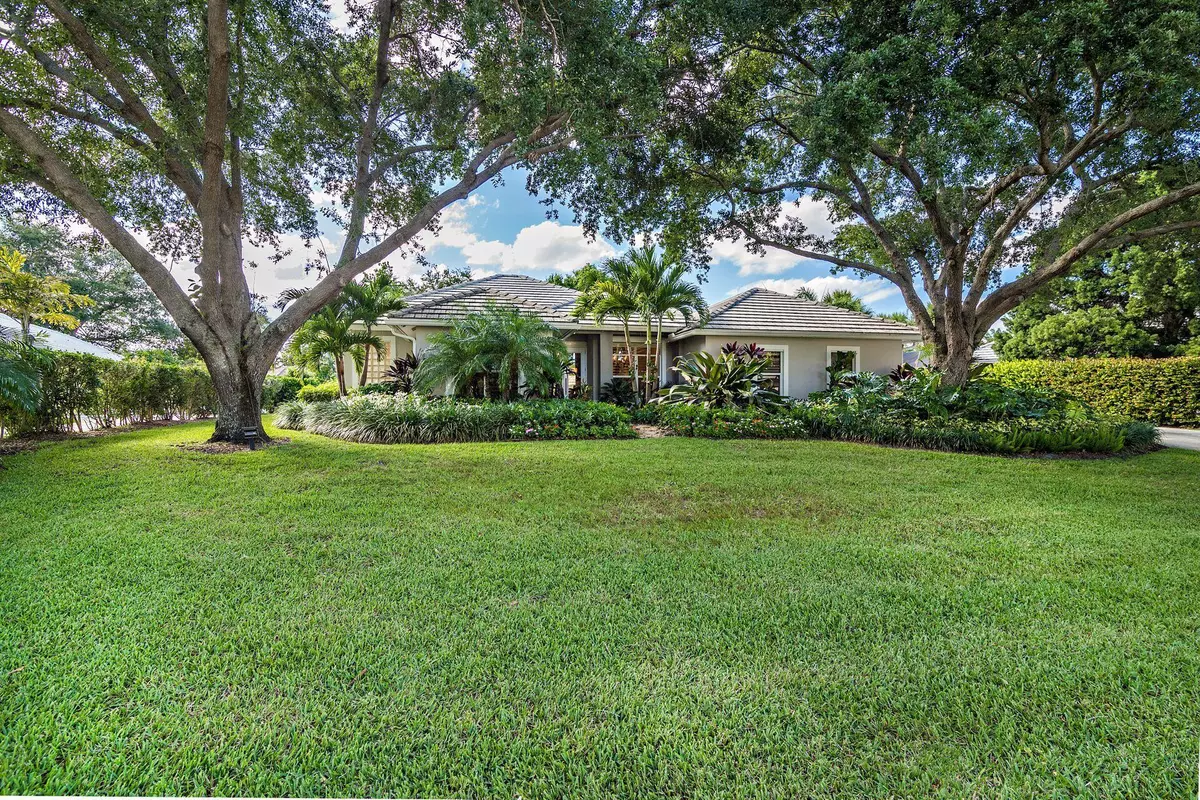 Tequesta, FL 33469,18224 SE Cassia LN