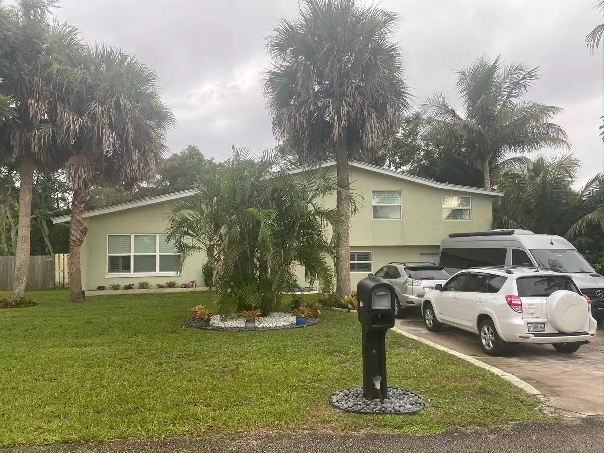 Stuart, FL 34994,240 SE Tressler DR