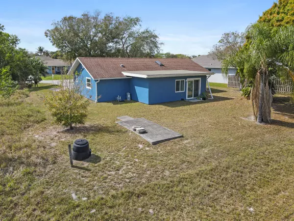 Port Saint Lucie, FL 34952,2932 SE Buccaneer CIR