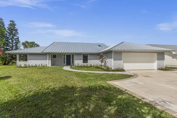 7160 SE Bunker Hill CT, Hobe Sound, FL 33455