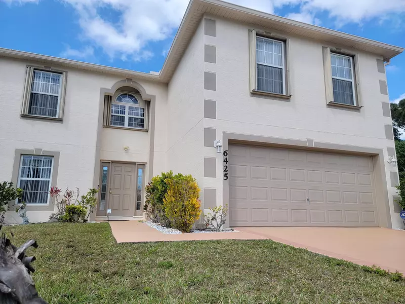 6425 NW Friendly CIR, Port Saint Lucie, FL 34983