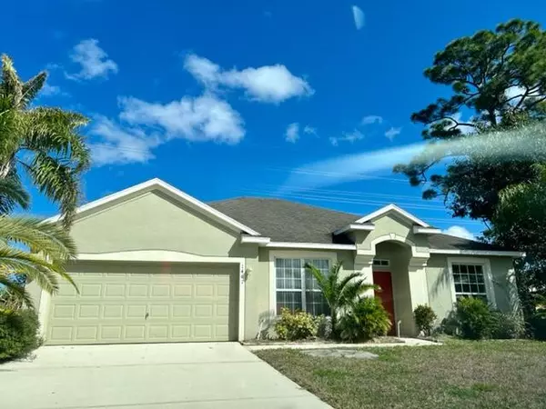 1461 NW Glencove AVE, Palm Bay, FL 32907