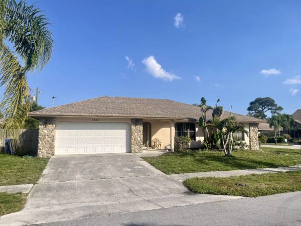 Lantana, FL 33462,1334 Caribbean WAY