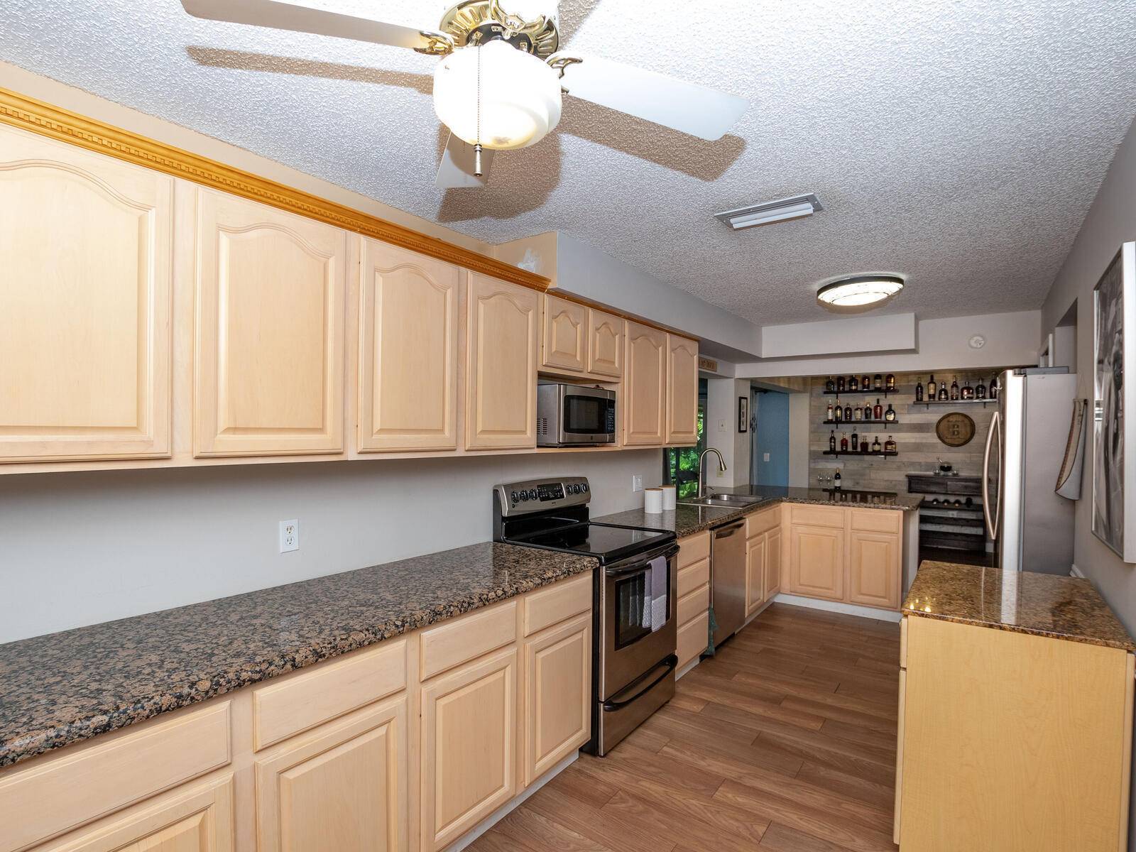 Pembroke Pines, FL 33024,700 NW 89 AVE