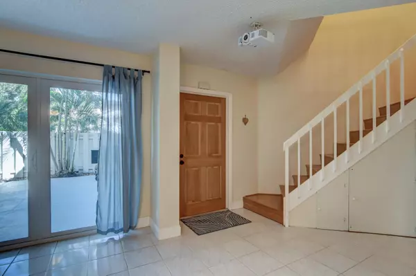 Jupiter, FL 33477,224 Seabreeze CIR