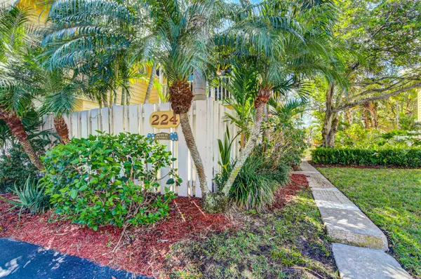 224 Seabreeze CIR, Jupiter, FL 33477