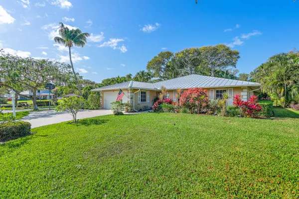 6 Lantana LN, Stuart, FL 34996