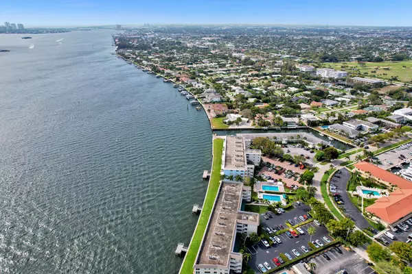 North Palm Beach, FL 33408,60 Yacht Club DR 201