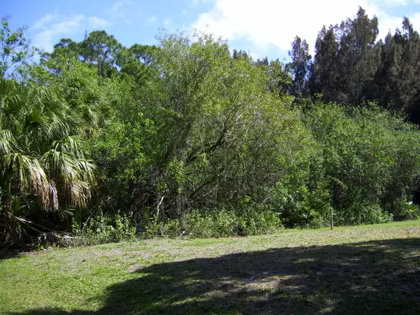 Fort Pierce, FL 34947,1490 Pineburke LN