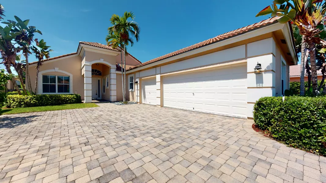 8186 Cypress Point RD, West Palm Beach, FL 33412