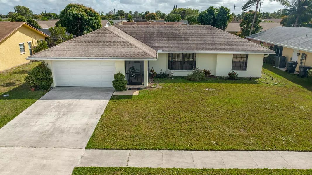 5414 Fox Valley TRL, Lake Worth, FL 33463