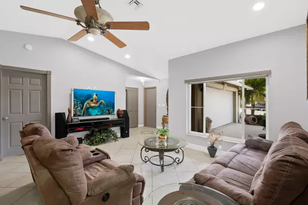 Boynton Beach, FL 33436,7374 Willow Springs Circle S