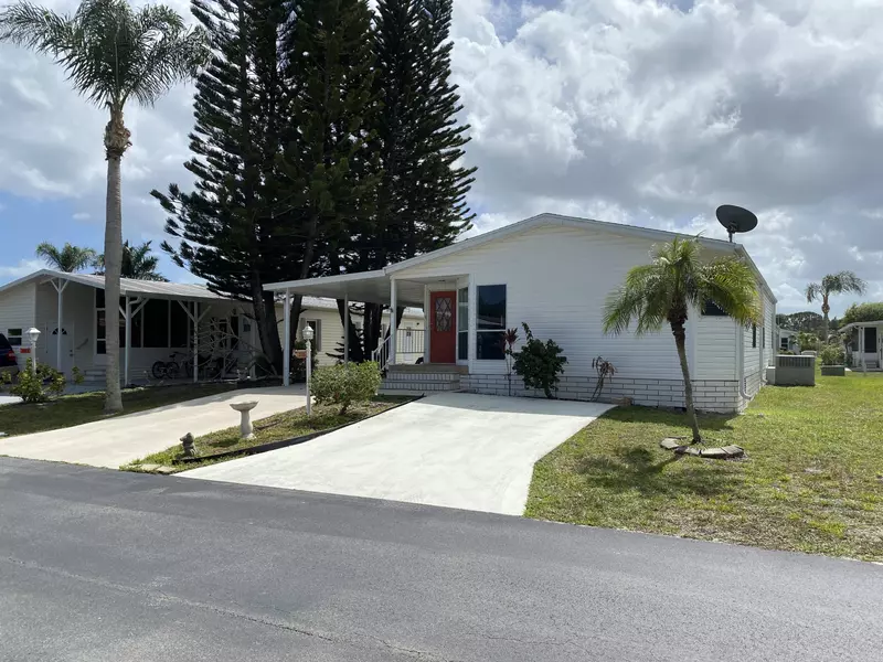 235 Mangrove Bay PL, Fort Pierce, FL 34982