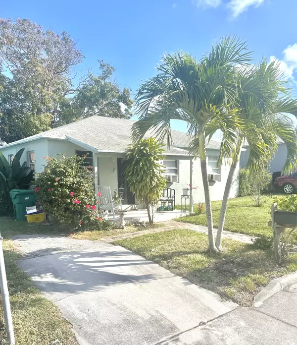 Riviera Beach, FL 33404,832 W 2nd ST