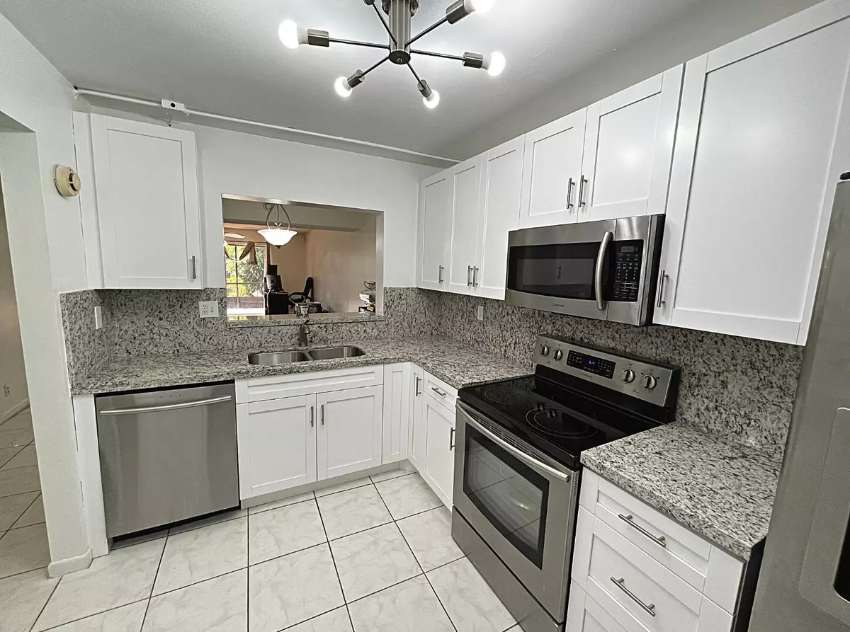 Coral Springs, FL 33065,3016 Coral Springs DR 101-3