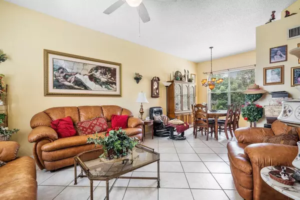 Royal Palm Beach, FL 33411,114 Spanish Pine TER