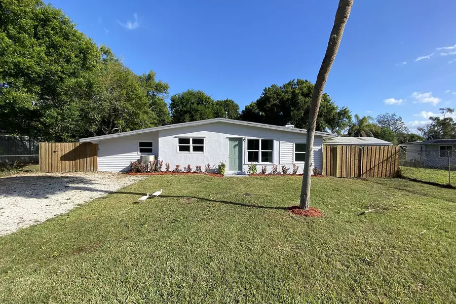 8006 Roberts RD, Fort Pierce, FL 34951