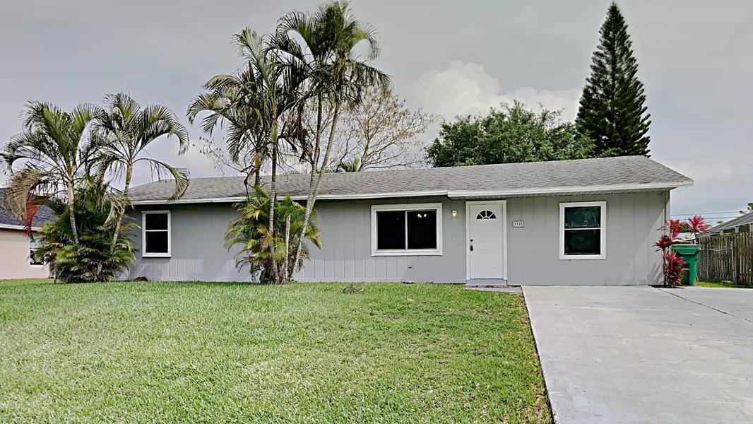 1925 SW Davis ST, Port Saint Lucie, FL 34953