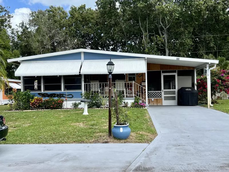 7479 SE Eagle AVE, Hobe Sound, FL 33455