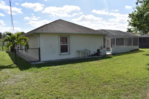 Port Saint Lucie, FL 34984,650 SE Stow TER