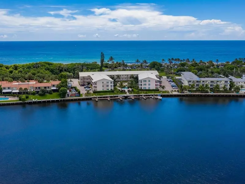 6530 N Ocean BLVD 301, Ocean Ridge, FL 33435