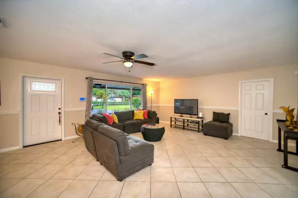 Wellington, FL 33414,606 W Rambling DR