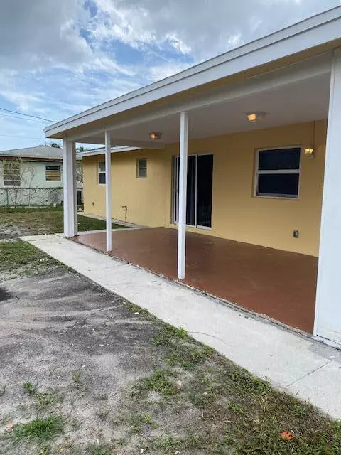 Pompano Beach, FL 33064,171 NE 31st ST