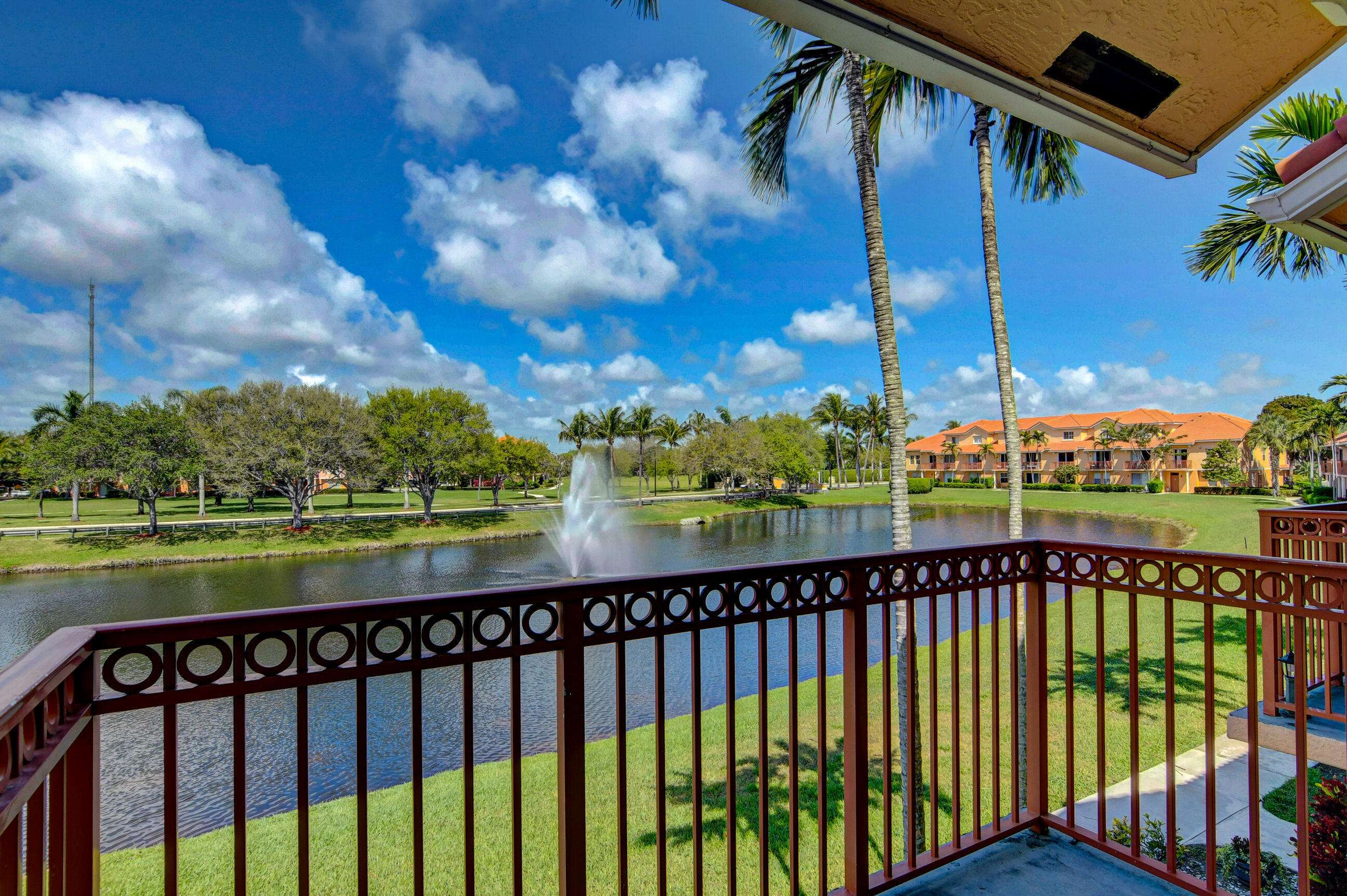 2026 Alta Meadows LN 904, Delray Beach, FL 33444