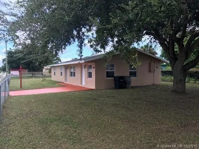 2518 Avenue L AVE, Fort Pierce, FL 34950