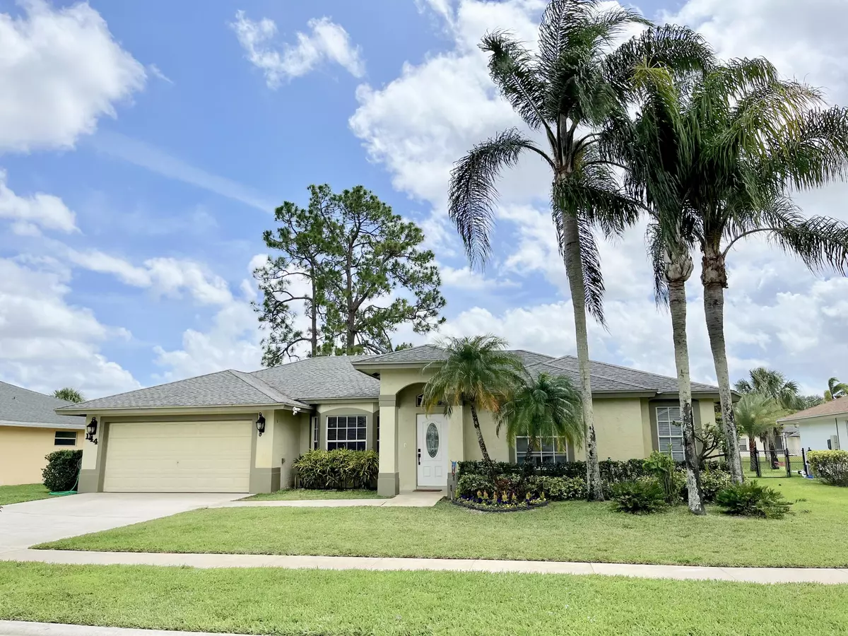 Royal Palm Beach, FL 33411,144 Monterey WAY