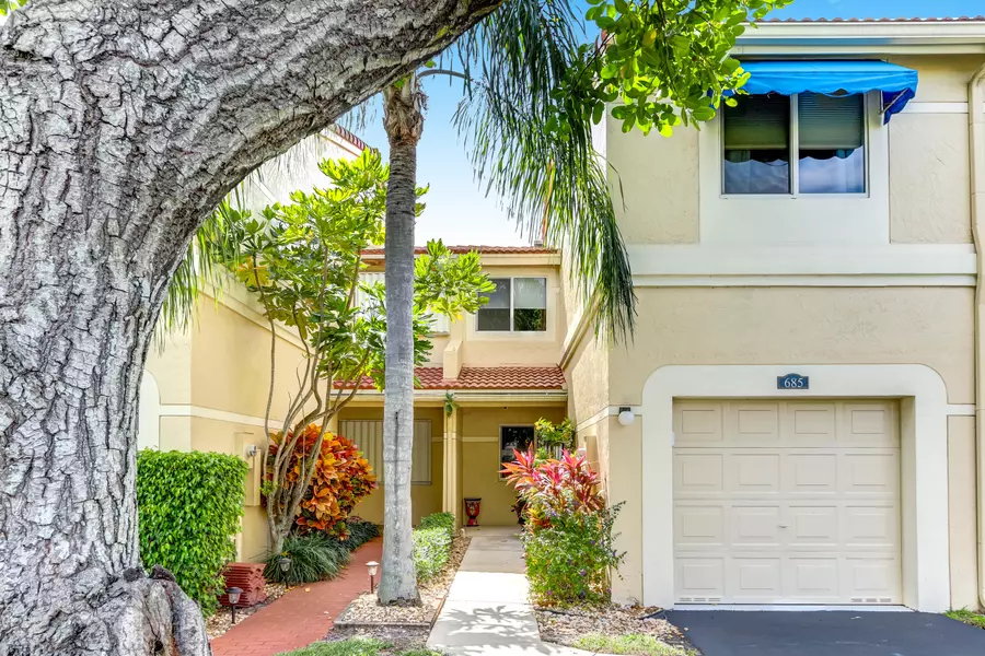 685 Deer Creek Corona WAY, Deerfield Beach, FL 33442