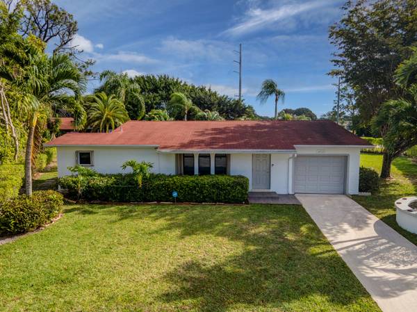 14522 Shadow Wood LN, Delray Beach, FL 33484