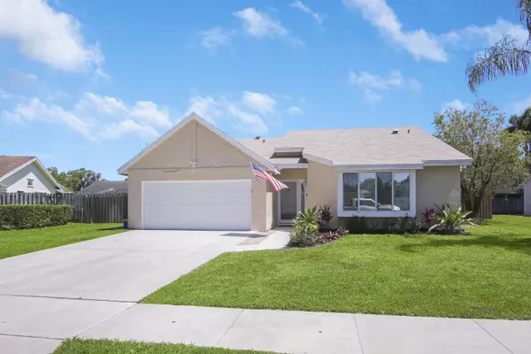 149 Roycourt CIR, Royal Palm Beach, FL 33411