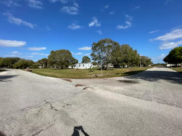 Okeechobee, FL 34974,8455 SE 60th DR