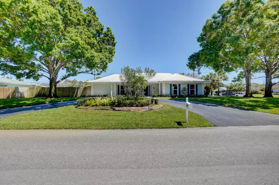 184 River DR, Tequesta, FL 33469