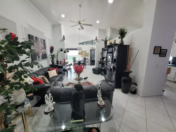 West Palm Beach, FL 33417,5091 Robino CIR