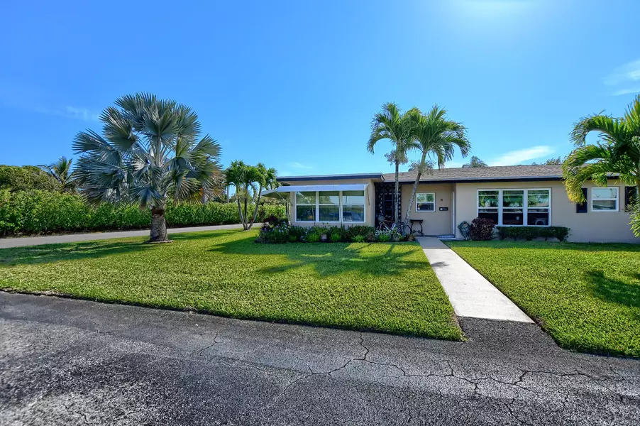 872 N High Point BLVD A, Delray Beach, FL 33445