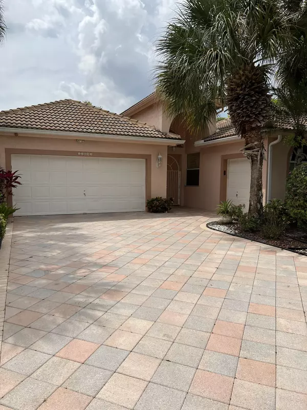 10694 W E Greenbriar Villa DR, Lake Worth, FL 33449