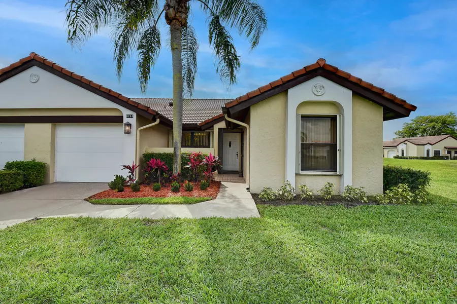 8214 Mooring CIR, Boynton Beach, FL 33472