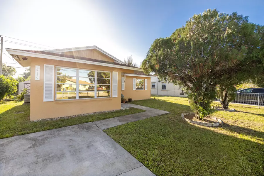 3530 S 55th AVE, Greenacres, FL 33463