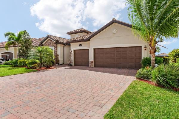 Bonita Springs, FL 34135,28094 Kerry CT