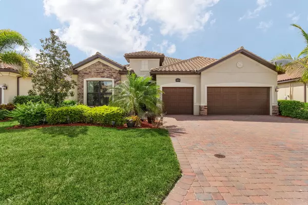 28094 Kerry CT, Bonita Springs, FL 34135