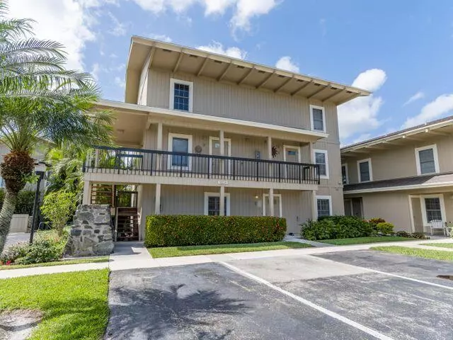 Tequesta, FL 33469,9219 SE Riverfront TER E